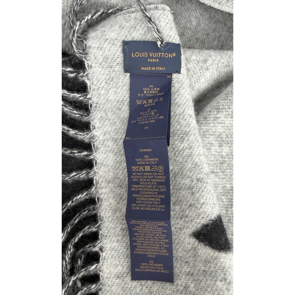 Louis Vuitton Reykjavik Scarf 100% Cashmere in Black and Grey - Picture 8 of 10